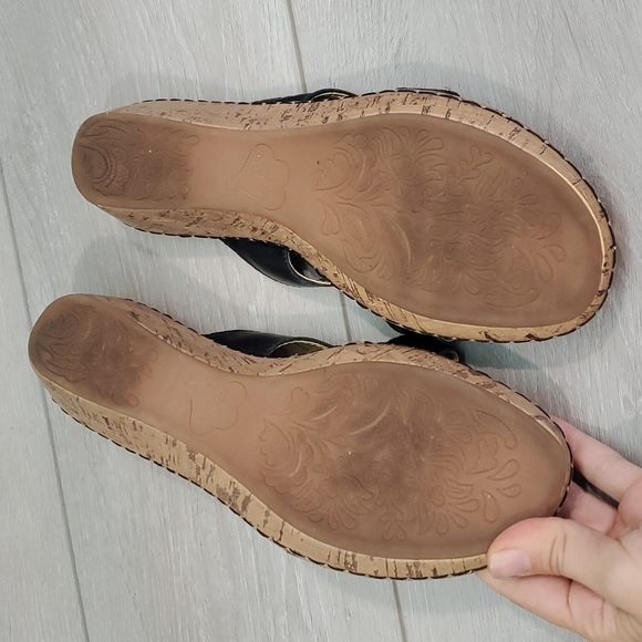 Born B.O.C Womens Wedge Sandals shoes sz 8 - Picture 7 of 9